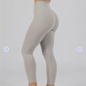 PARAGON Light Gray Activewear Levitate Sculptseam® Plus Legging RecStretch